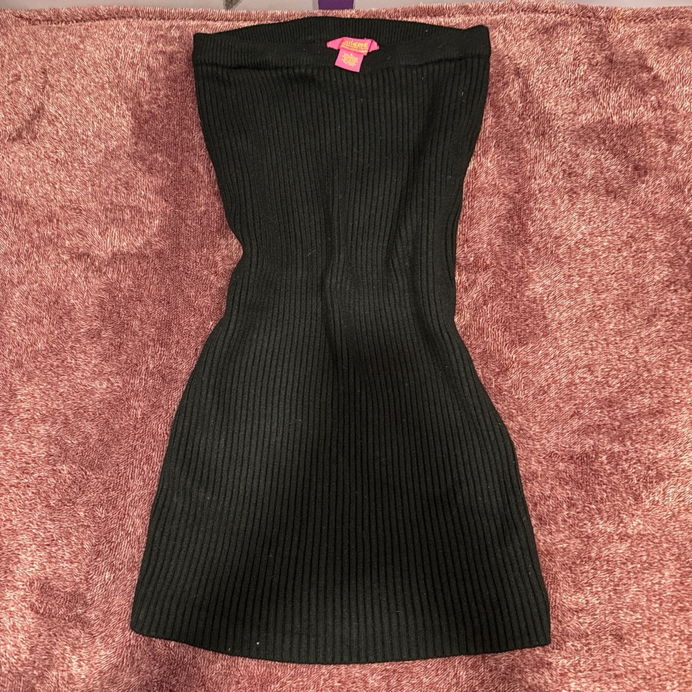 Black midi bodycon skirt #bodycon #midi